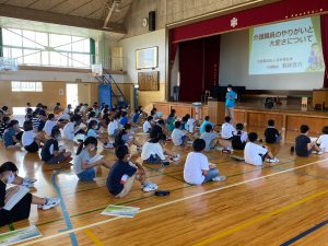 巻北小学校に出前講座へ出かけました