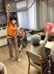 運動会と、母の日のお祝い（白寿荘東7,8丁目）